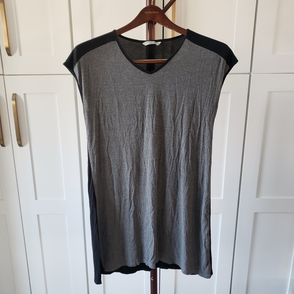 Elegant Two-Tone Women's Short Sleeve Top